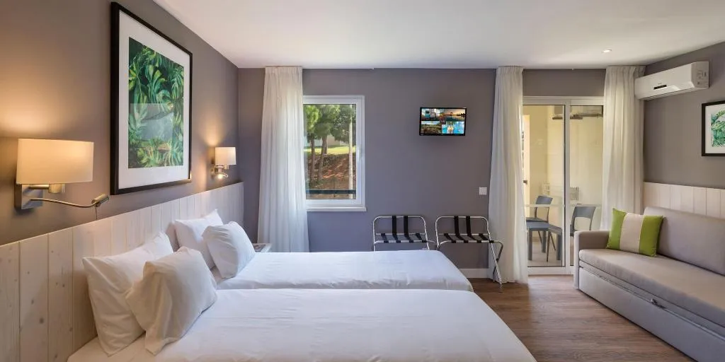 SUITE TWO BEDS Room, AP Adriana Beach Resort, Algarve