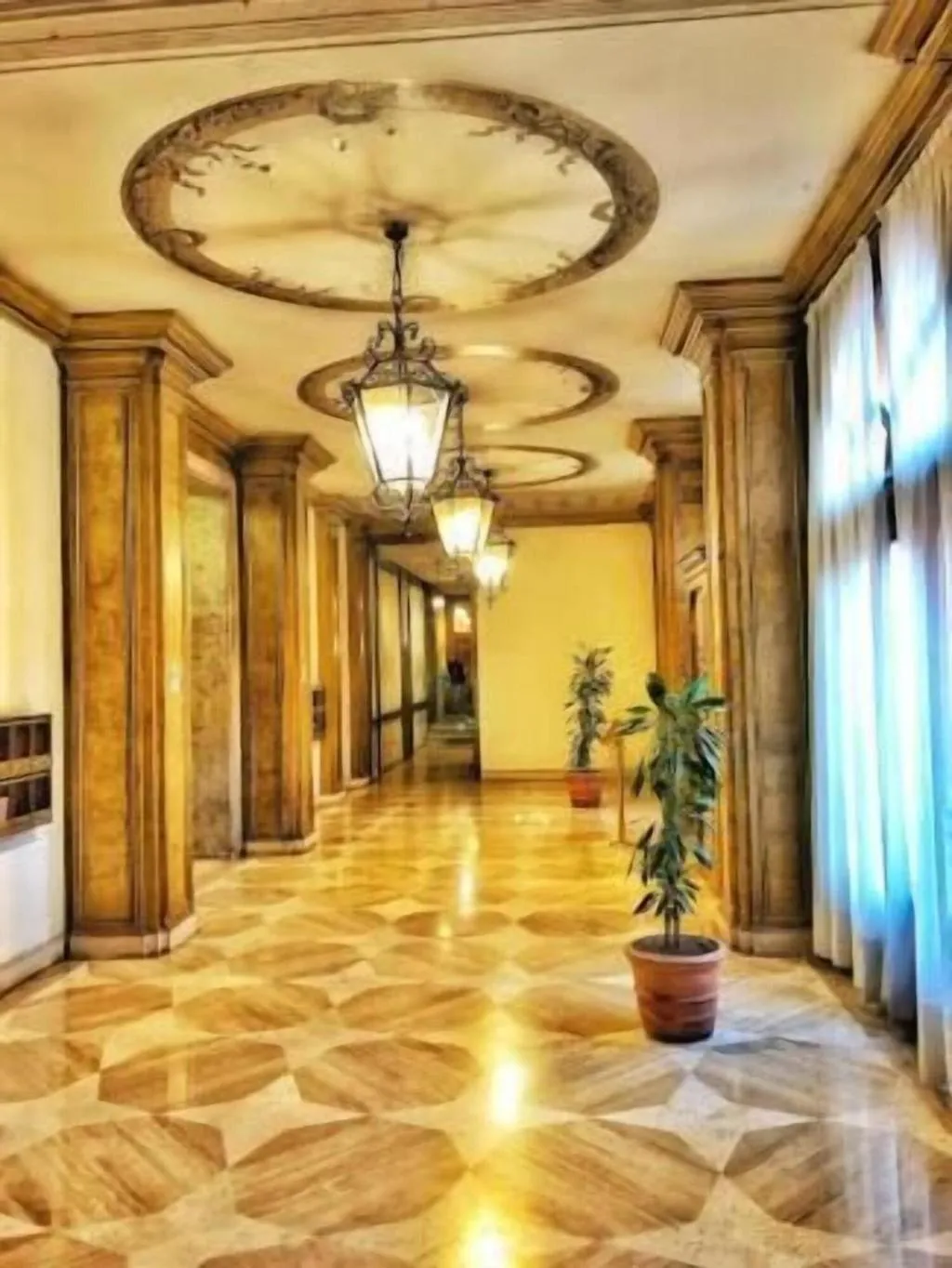 Lobby, Miami, Rome