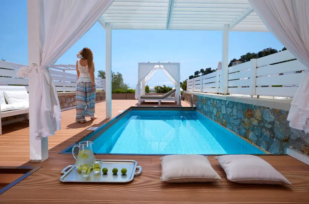 SUITE WITH PRIVATE POOL Room, Kassandra Bay Resort, Suites & SPA, Skiathos