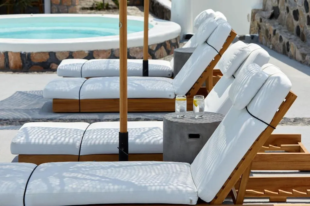 Sports and Entertainment, Symmetry Suites, Santorini