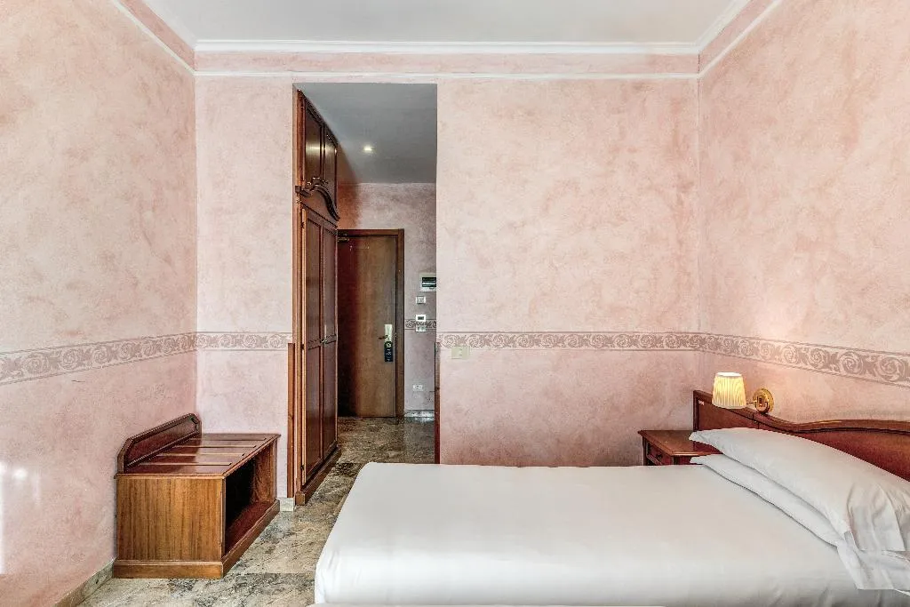 DOUBLE SUPERIOR Room, Hotel Orazia, Rome