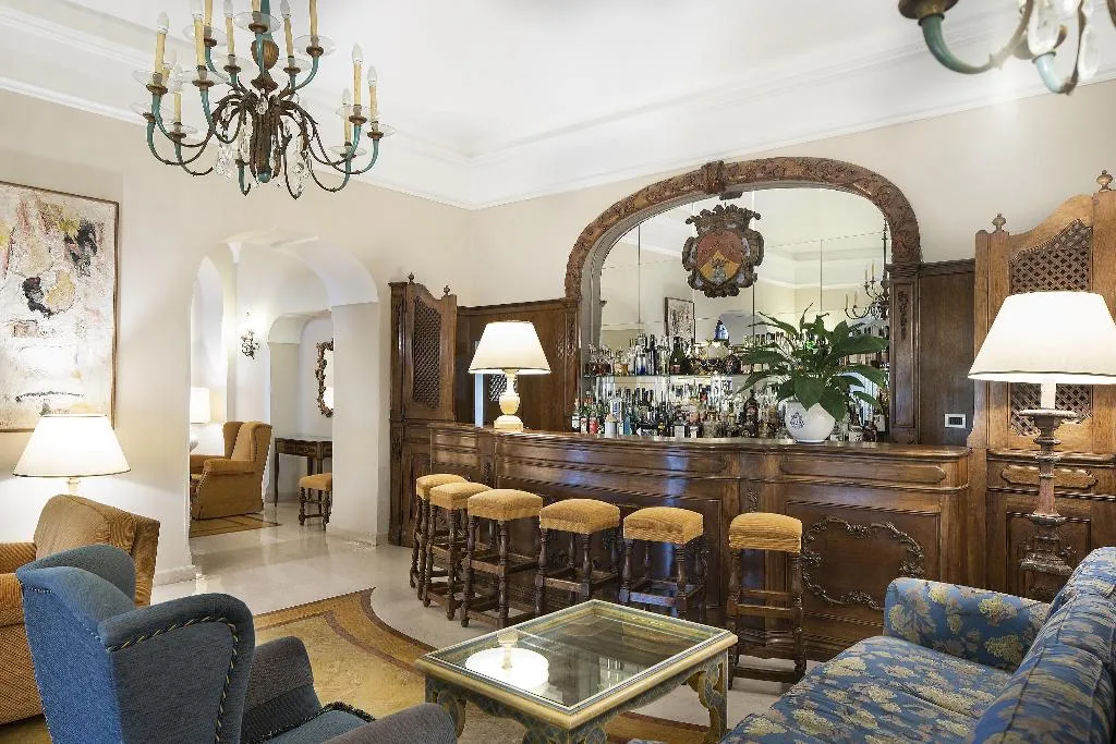 Bar, Excelsior Belvedere Hotel & Spa, Naples