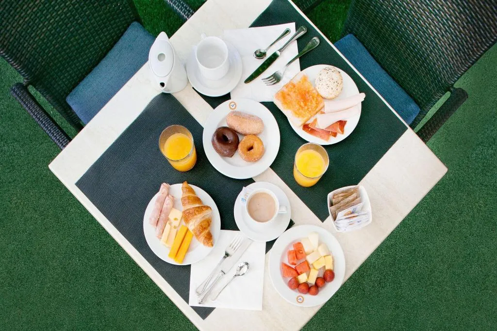 Restaurant, Globales Acis & Galatea Hotel, Madrid