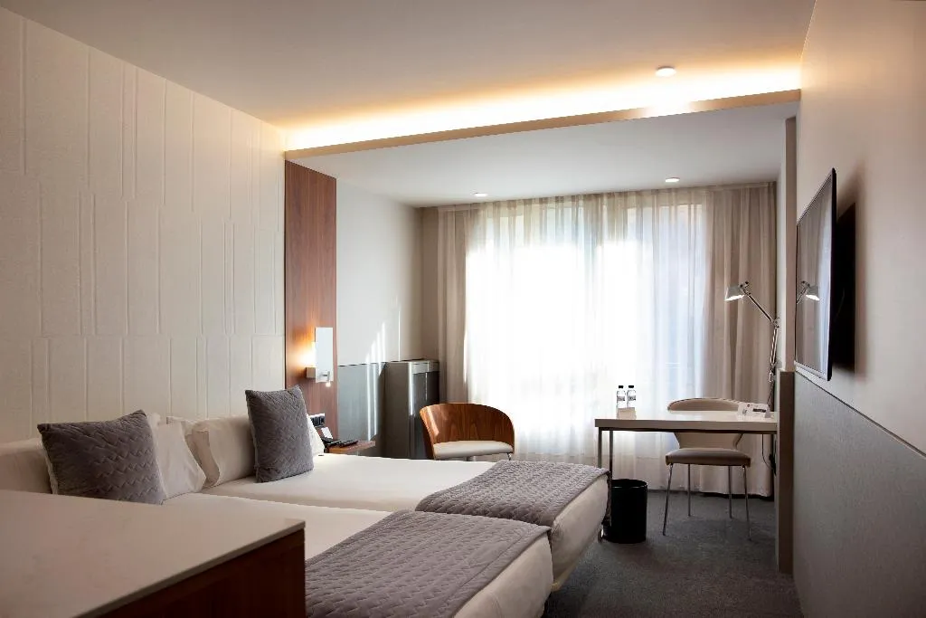 Double or Twin STANDARD Room, Best Western Premier Hotel Dante, Barcelona
