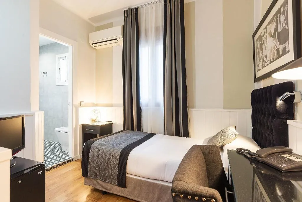 Room, California, Costa Del Sol