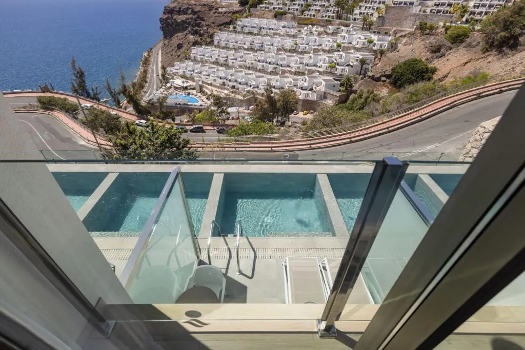 Double or Twin SUPERIOR WITH PRIVATE POOL Room, Servatur Puerto Azul, Gran Canaria