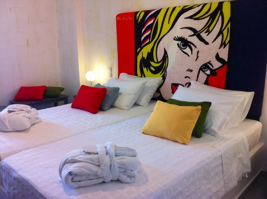 Double or Twin MOUNTAIN VIEW Room, Beach Boutique Hotel, Santorini