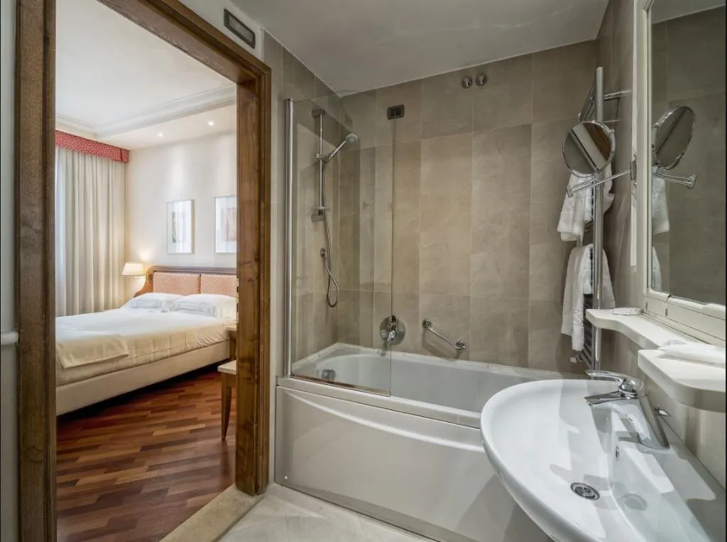DOUBLE SINGLE USE SUPERIOR Room, B&B Hotel Firenze Pitti Palace al Ponte Vecchio, Florence