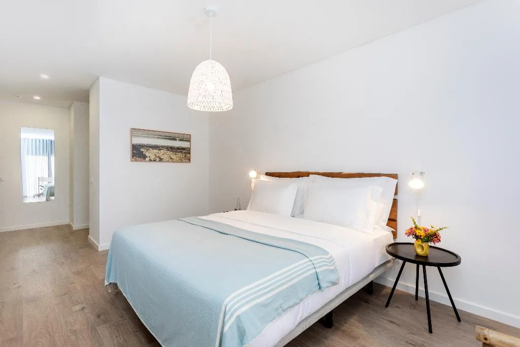 APARTMENT SUPERIOR FOUR BEDROOMS Room, You and the sea, Lisbon