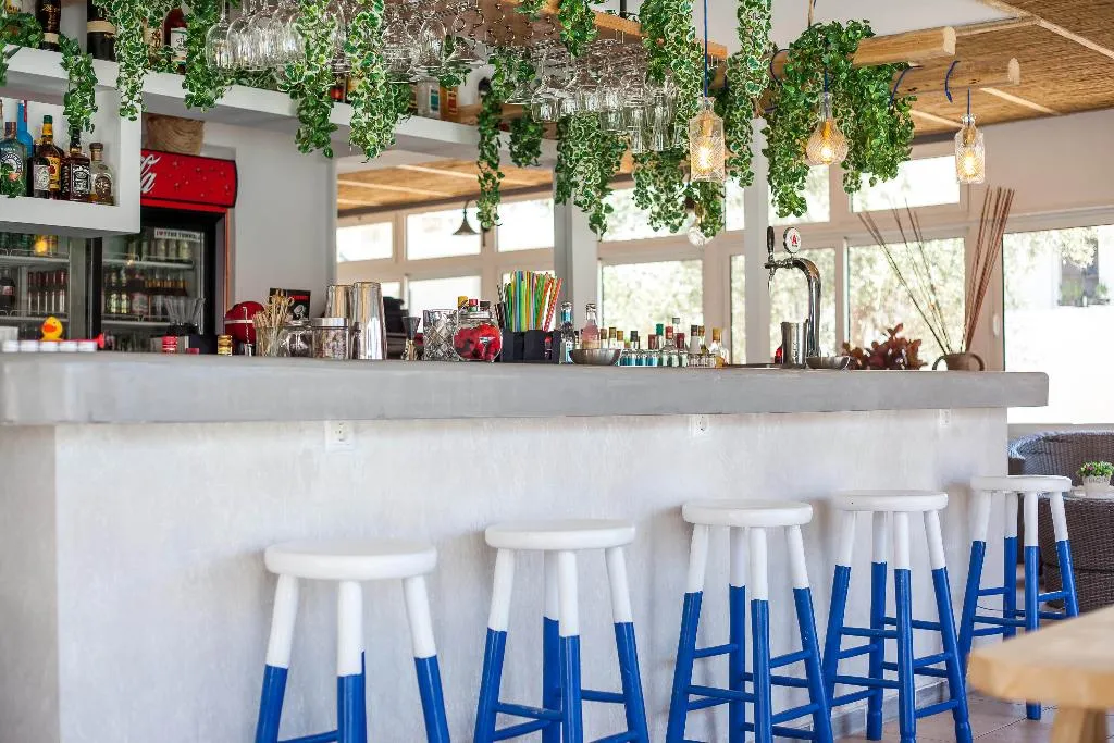 Bar, Tinas Plus Hotel, Rhodes