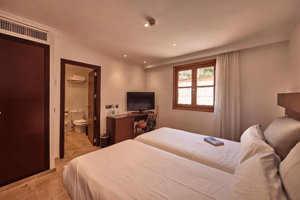 Double or Twin STANDARD Room, Hotel Maristel, Majorca