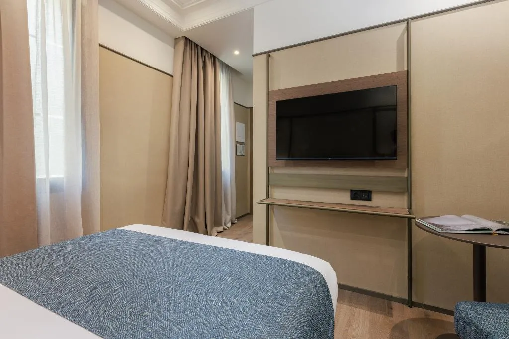 SINGLE INNER Room, Hotel Medinaceli 4*S, Barcelona