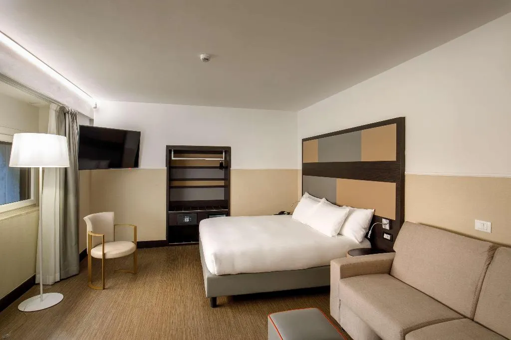DOUBLE SUPERIOR Room, Cosmopolita Hotel Rome, Tapestry Collection by Hil, Rome