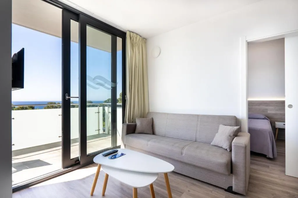 APARTMENT SUPERIOR TWO BEDROOMS Room, Comtat Sant Jordi, Costa Brava