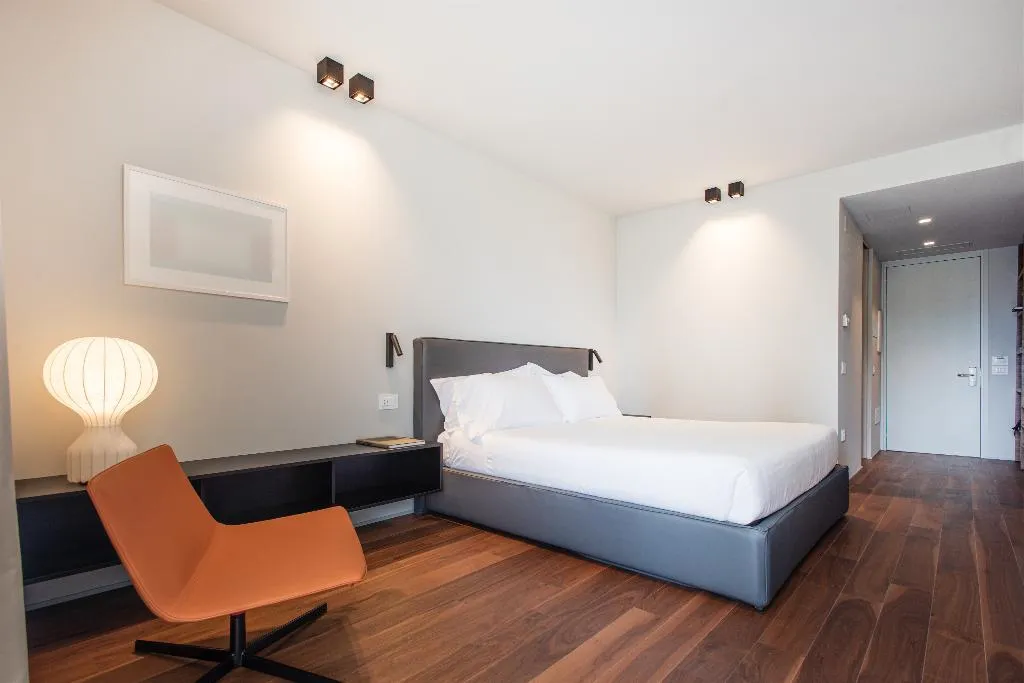 DOUBLE SUPERIOR PARK VIEW Room, Grand Resort Du Lac Et Du Parc, Milan