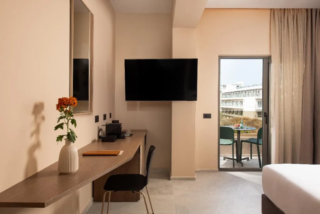 DOUBLE DELUXE POOL VIEW Room, Cosmeen Lifestyle Boutique Stay, Crete