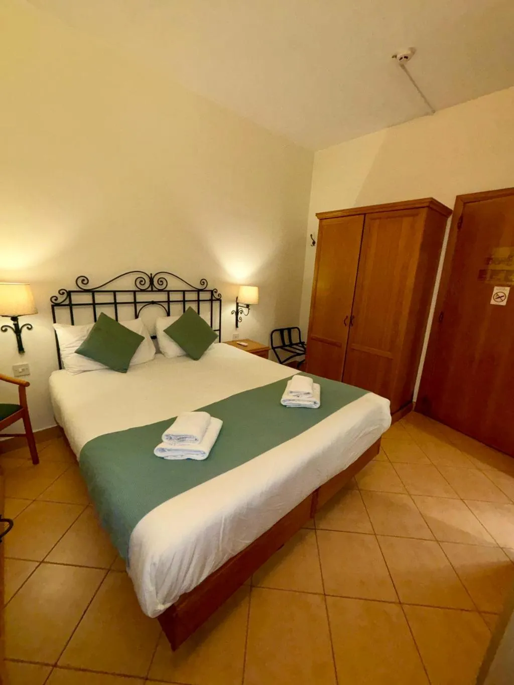 Double or Twin STANDARD Room, Hotel Kennedy Nova, Malta