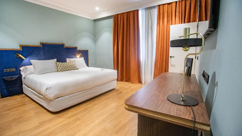 DOUBLE STANDARD Room, Soho Boutique Congreso, Madrid