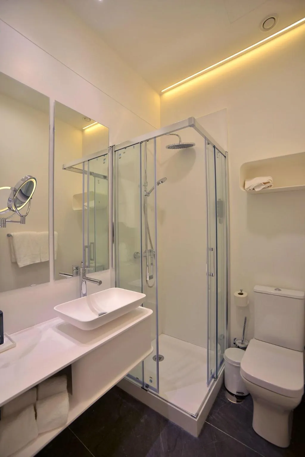 Room, Plaza Mina Suites, Costa De La Luz