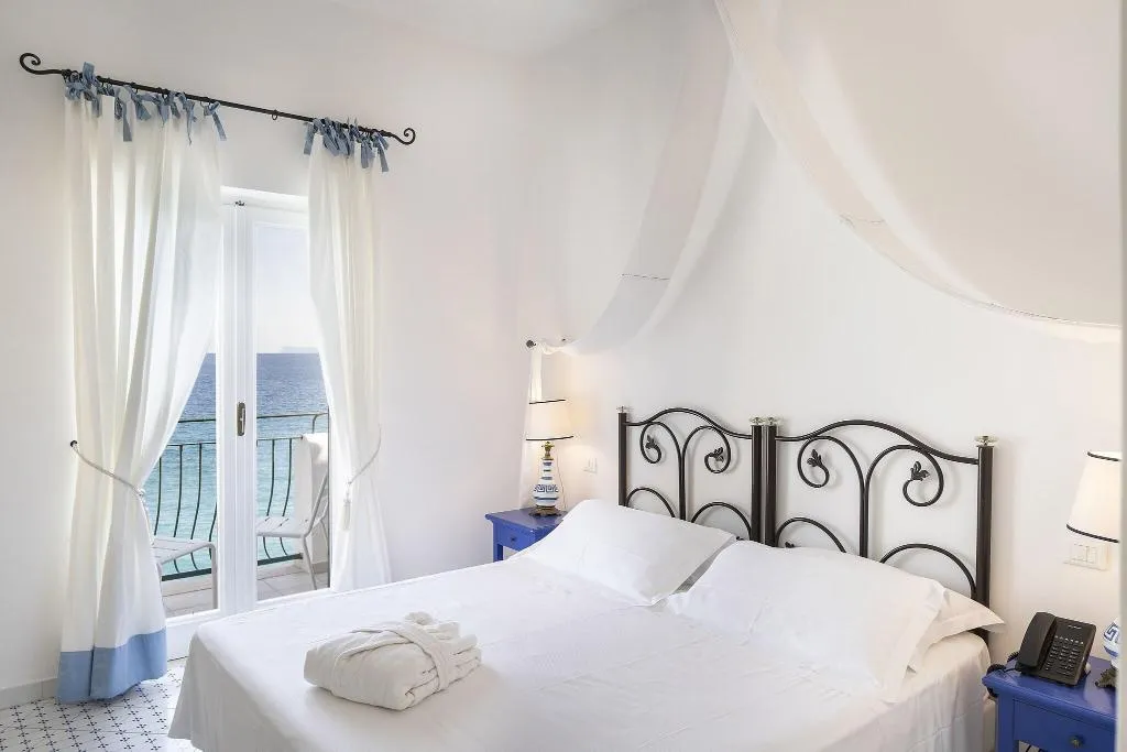 Room, Miramare Sea Resort and Spa, Naples