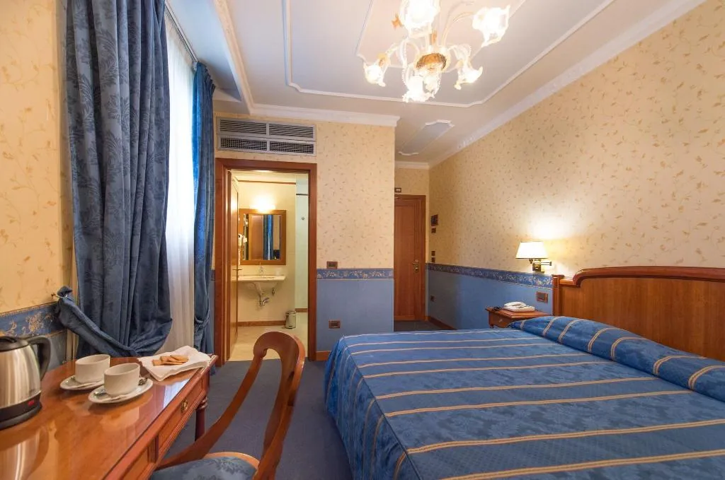 DOUBLE QUEEN SIZE BED Room, Diana Park Hotel, Florence