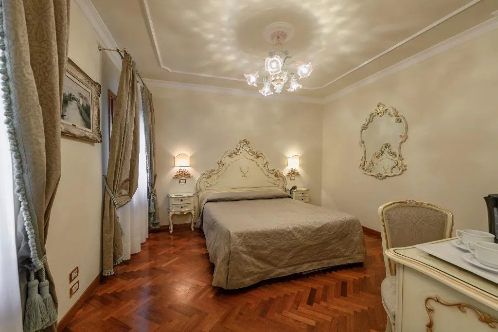 Double or Twin ANNEX Room, Locanda Al Leon, Venice