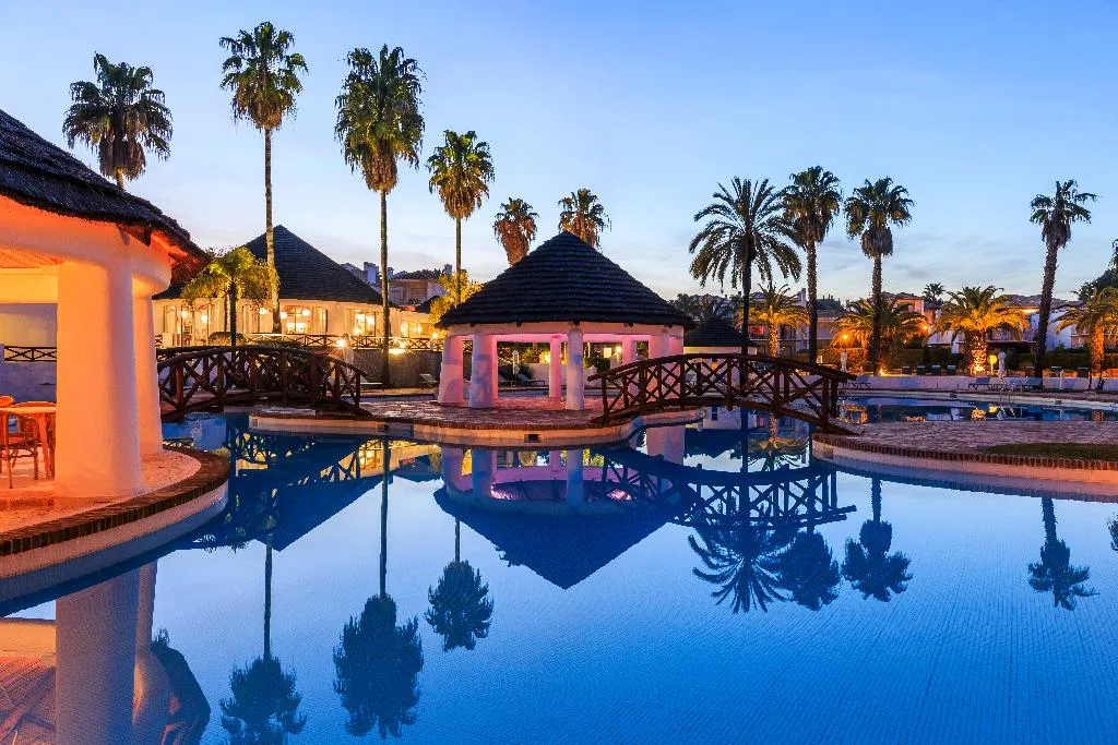 Pool, Encosta do Lago Resort, Algarve