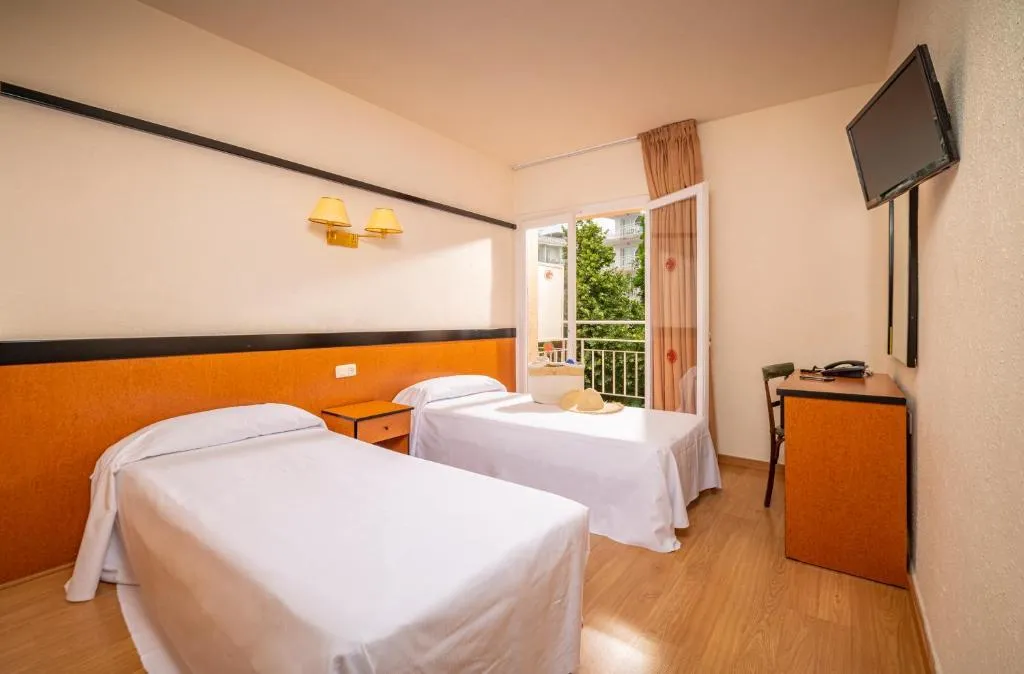 SINGLE STANDARD Room, The BandB by Guitart Hotels, Costa Brava