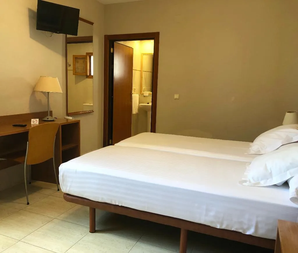 Double or Twin STANDARD Room, Hostal San Juan, Costa Blanca