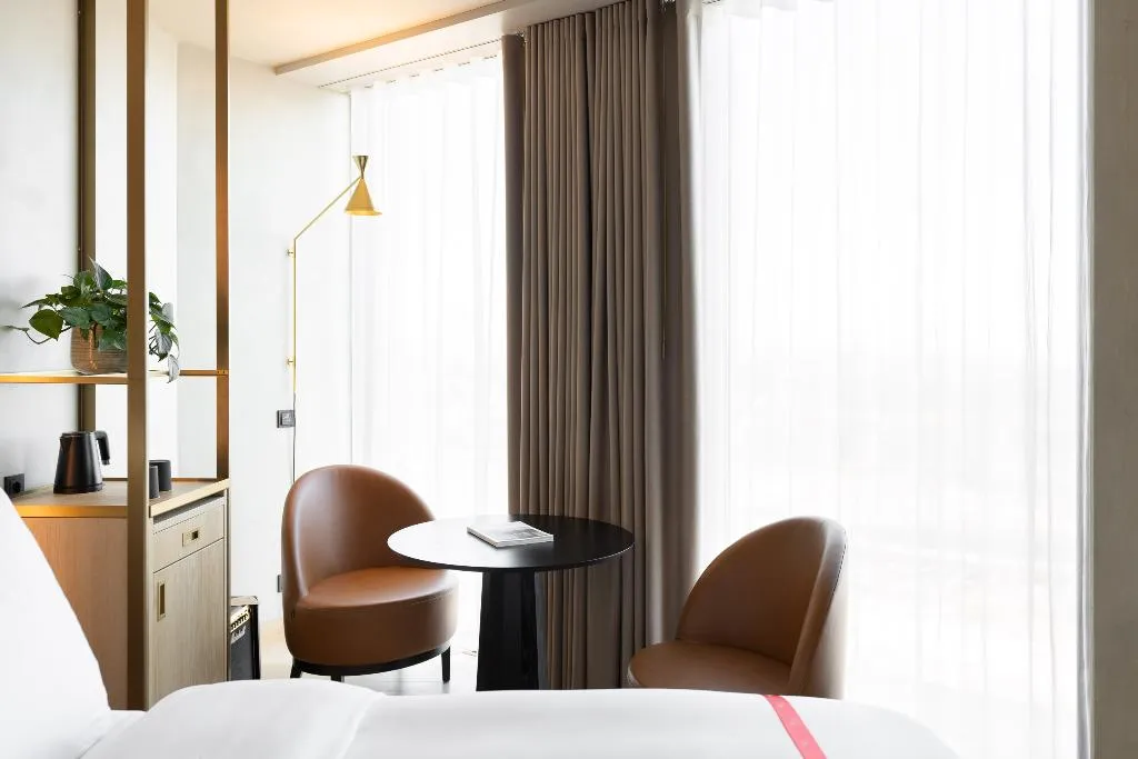 DOUBLE SUPERIOR Room, Ruby Emma Hotel Amsterdam by IHG, Amsterdam