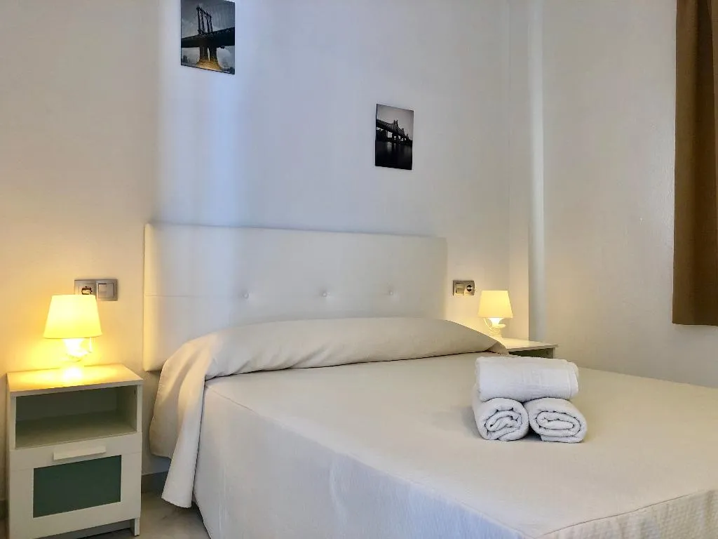 APARTMENT CAPACITY 8 THREE BEDROOMS Room, Las Rosas de Capistrano, Costa Del Sol