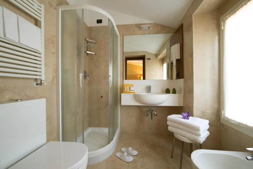 TWIN SUPERIOR Room, Fenice Hotel Milan, Milan