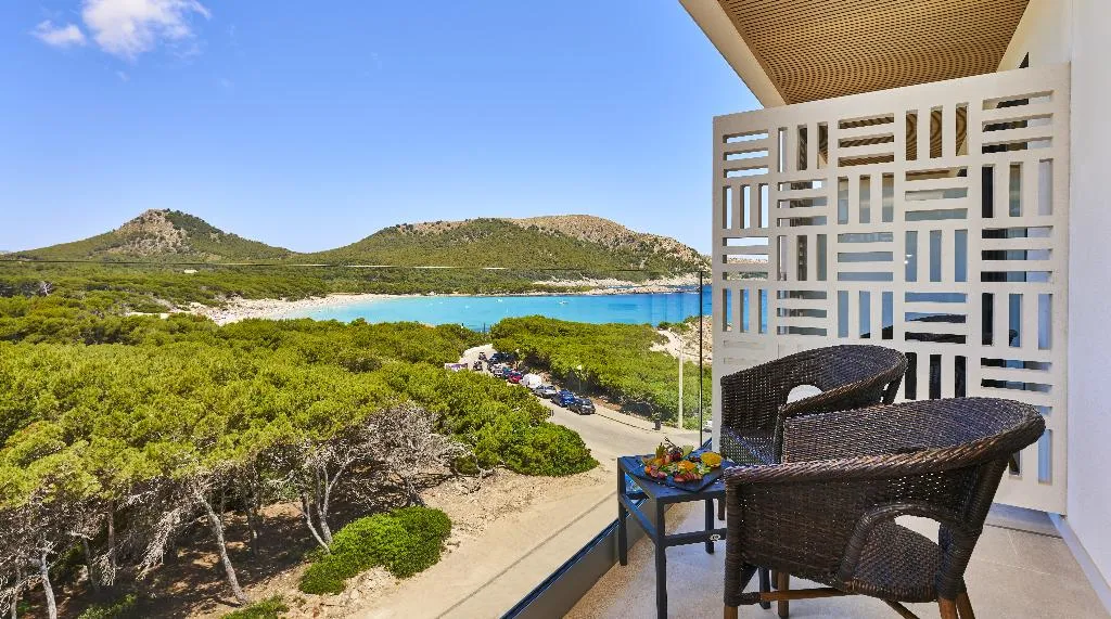 DOUBLE SINGLE USE SIDE SEA VIEW WITH BALCONY Room, S'Entrador Playa, Majorca