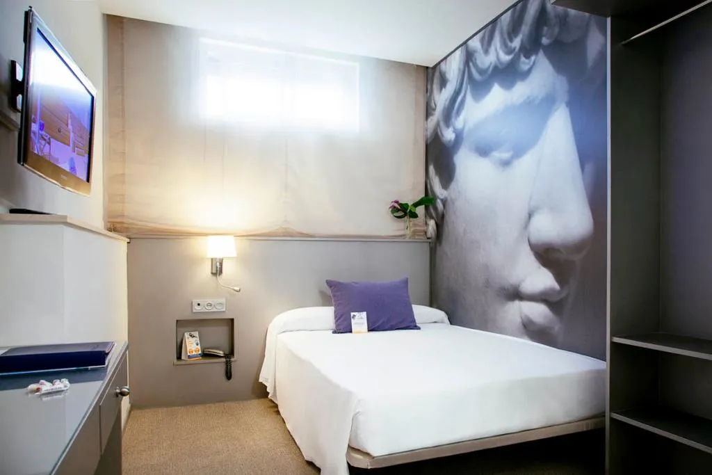 Room, Globales Acis & Galatea Hotel, Madrid