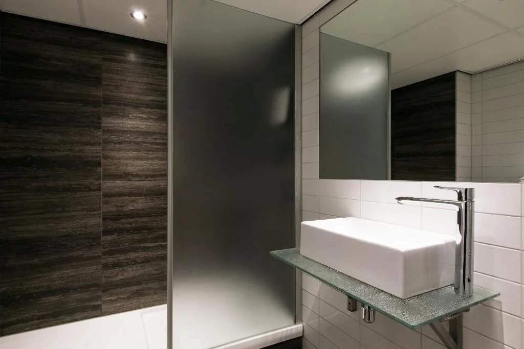 SINGLE COMFORT Room, Leonardo Eden Hotel Amsterdam City Center, Amsterdam