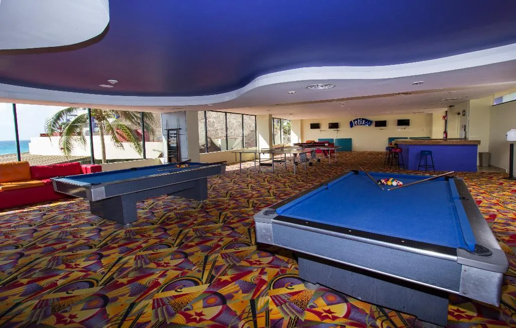 Sports and Entertainment, Crown Paradise Club Cancun All Inclusive, Cancun Area