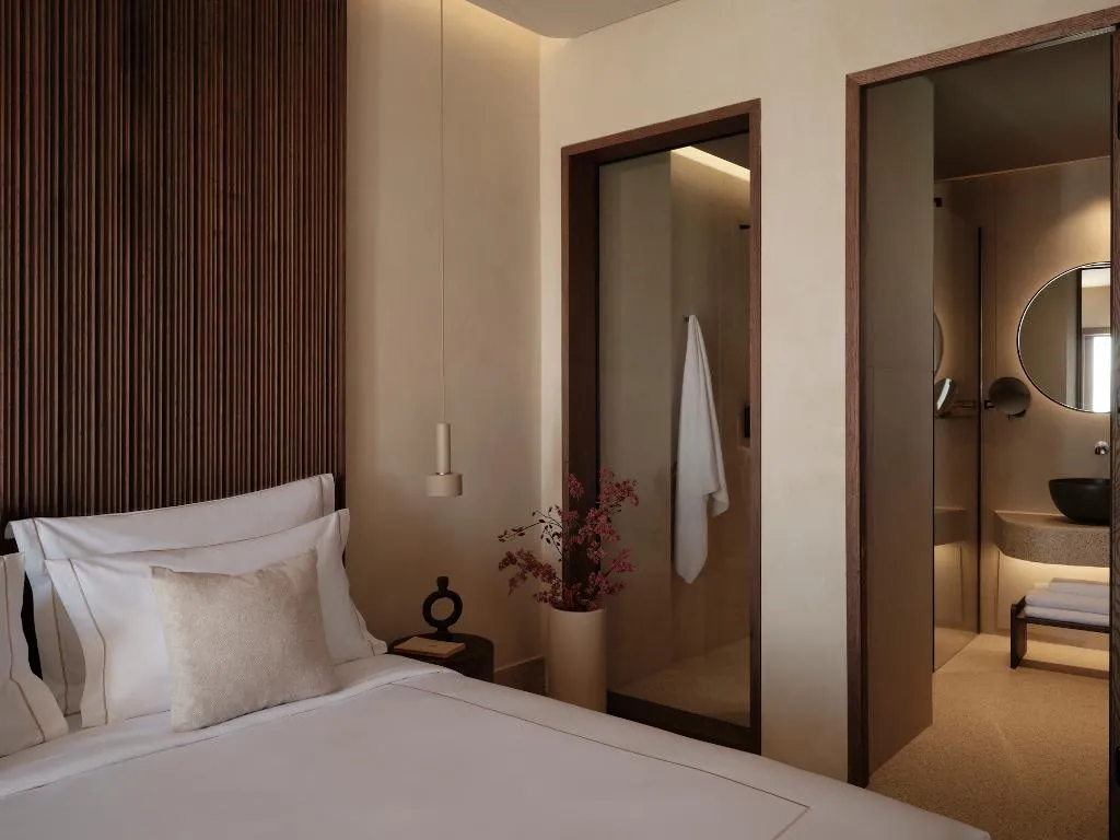 TRIPLE PREMIER Room, Enarma Suites & Spa Wellness Retreat, Santorini