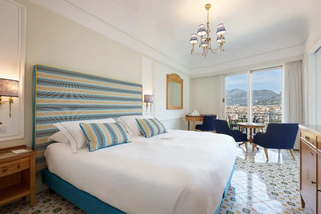 DOUBLE PREMIER SEA VIEW Room, Grand Hotel Capodimonte, Naples