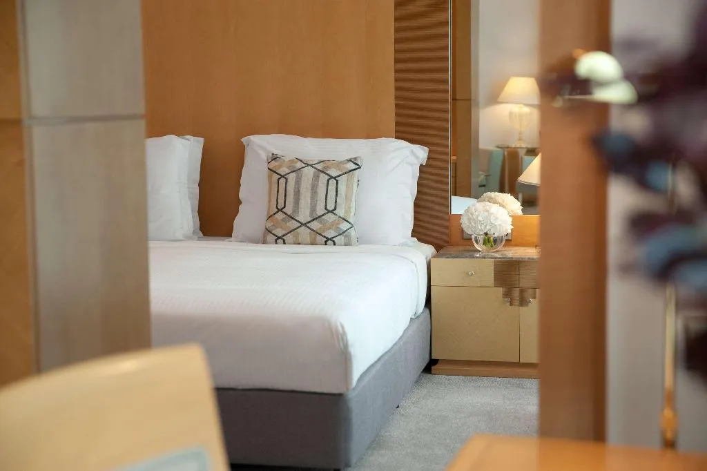 JUNIOR SUITE EXECUTIVE Room, Melia Athens, Athens