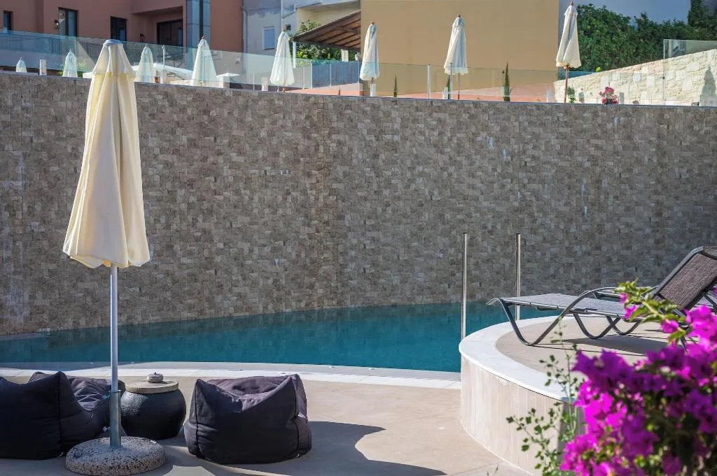 Sports and Entertainment, Hotel Pyriã¡, Crete