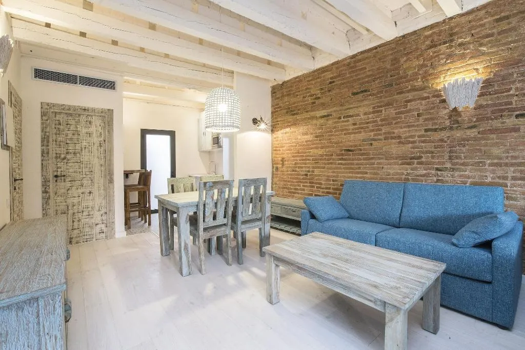 APARTMENT CAPACITY 6 Room, La Bodega Suites, Barcelona