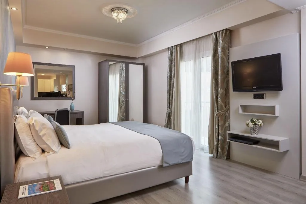 SUITE KING SIZE BED Room, Ava Hotel & Suites, Athens