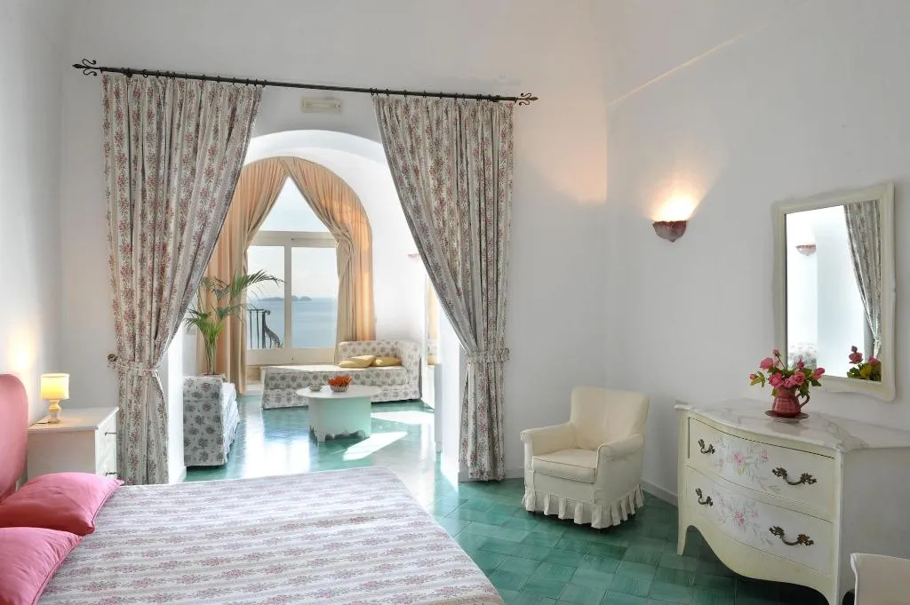 Room, Villa Rosa, Naples