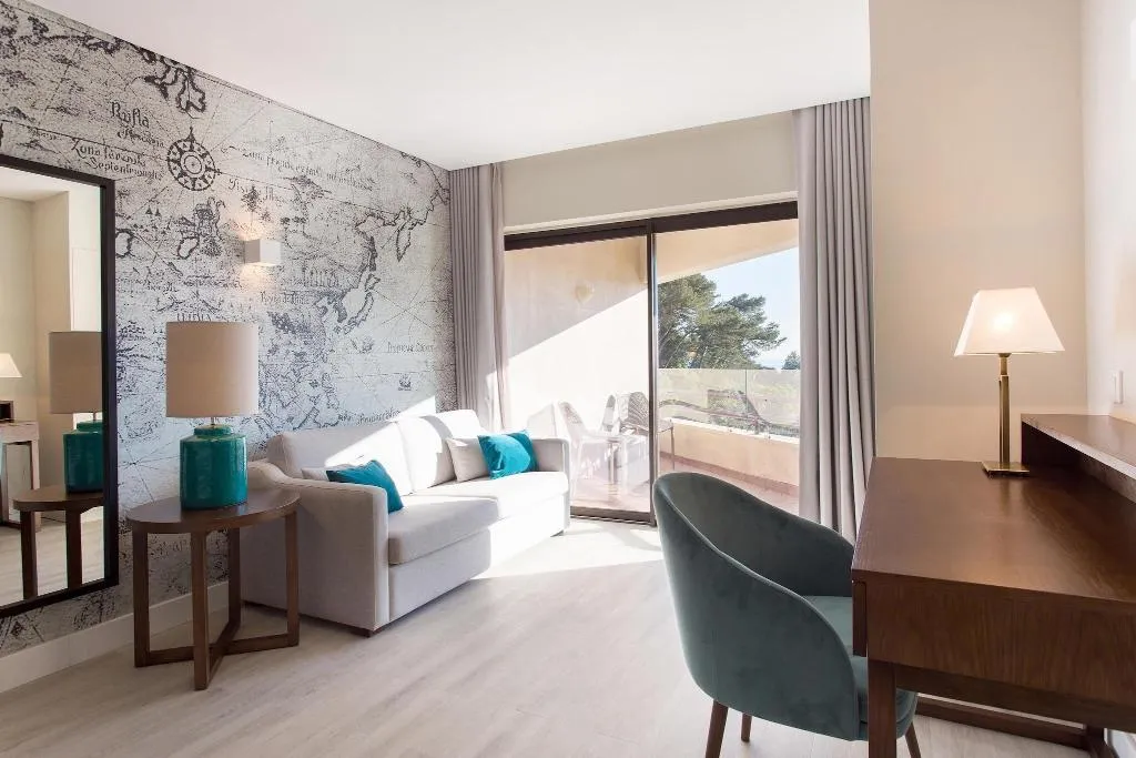 Pool, Four Points By Sheraton Sesimbra, Lisbon