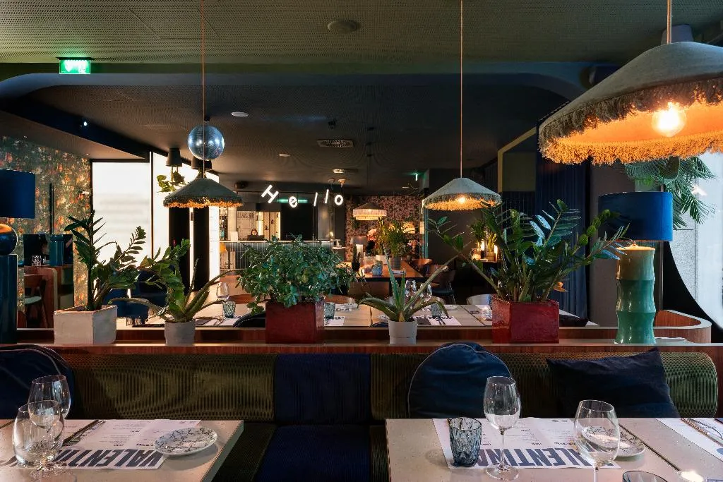 Restaurant, Chic & Basic Gravity, Porto