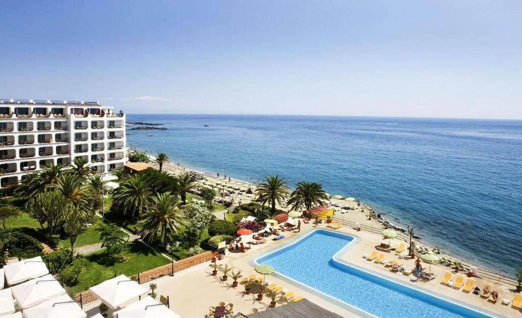 FAMILY ROOM SEA VIEW KING BED Room, Delta Hotels by Marriott Giardini Naxos, Catania