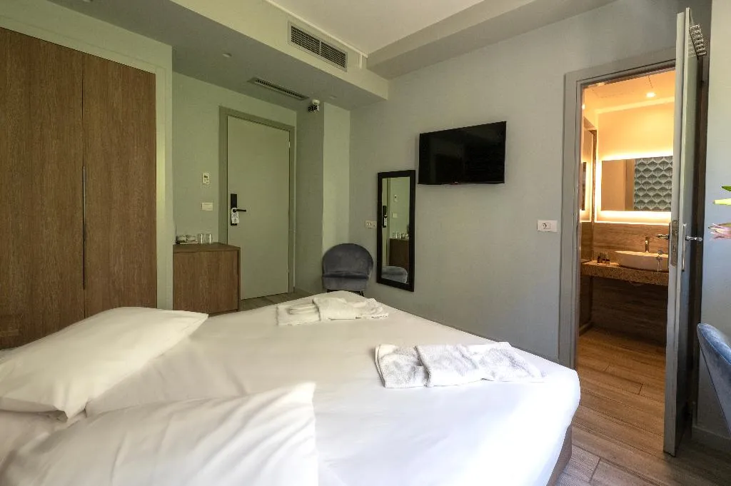 DOUBLE STANDARD Room, Urban Core Residence, Athens