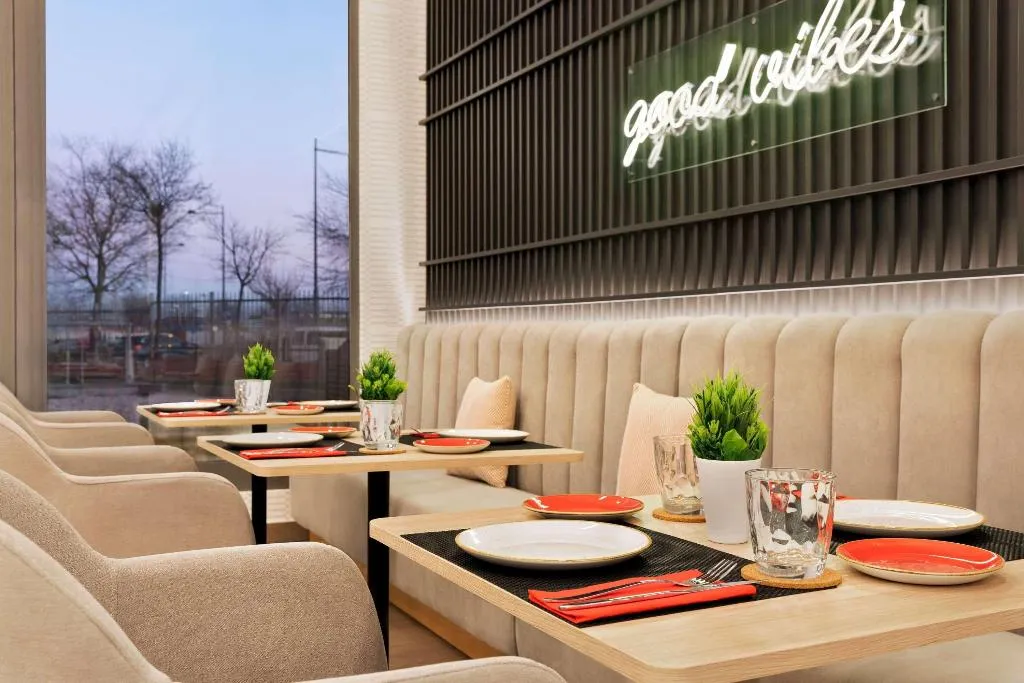 Restaurant, Ramada by Wyndham Madrid Getafe, Madrid