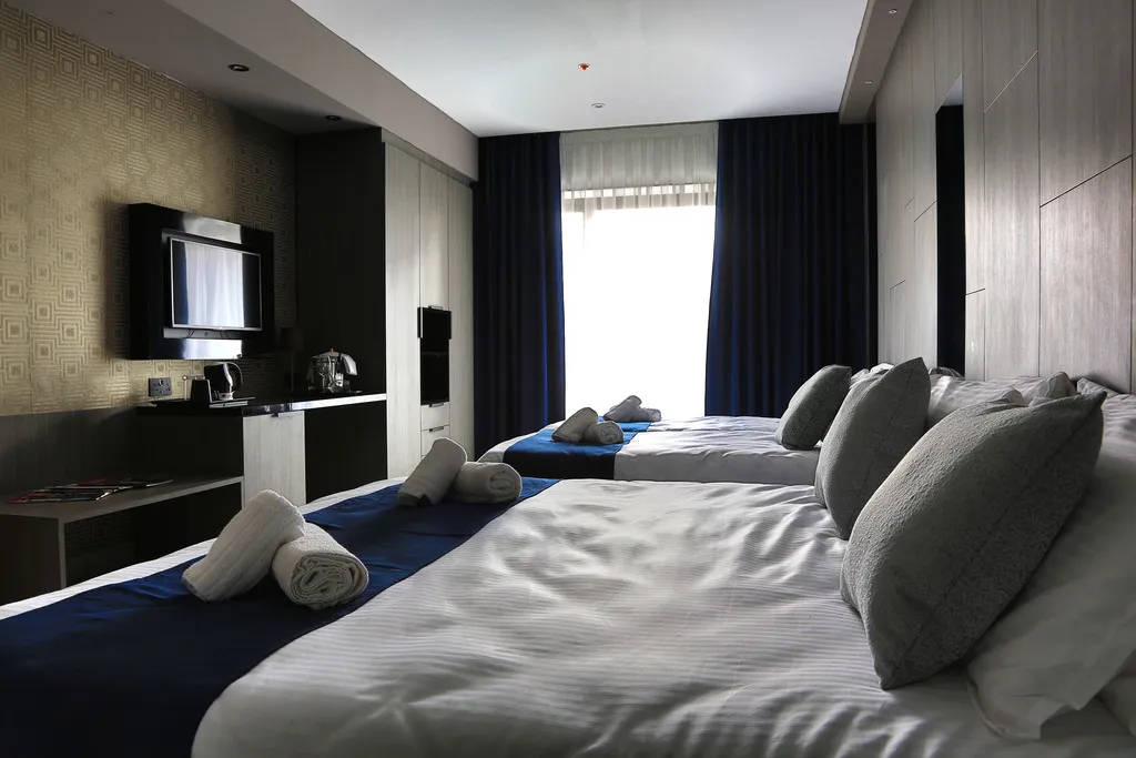 TWIN SUPERIOR Room, The District Hotel, Malta