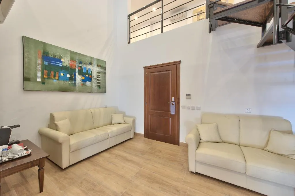 APARTMENT TWO BEDROOMS Room, Palazzo Violetta, Malta